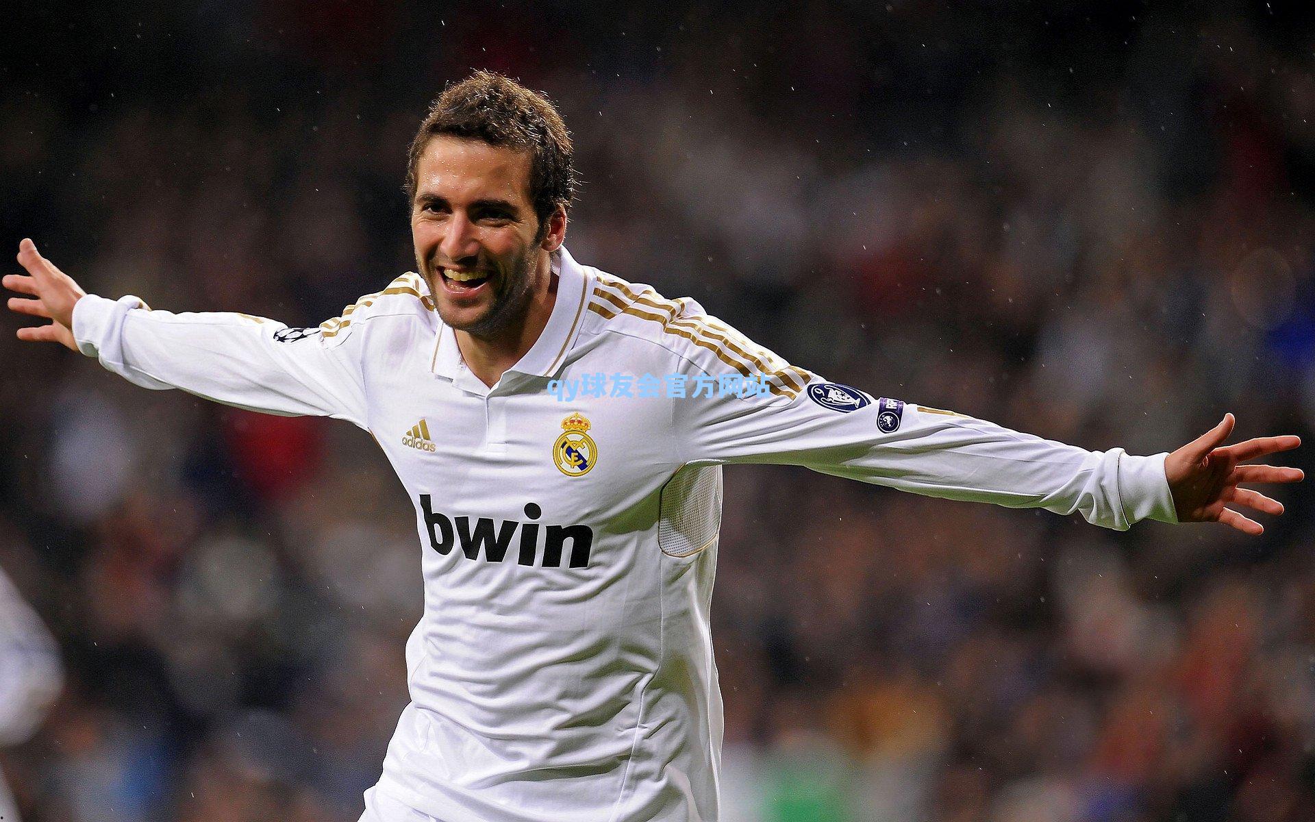 意大利新星坎帕涅洛以C罗为榜样，决心与斗志照亮未来之路